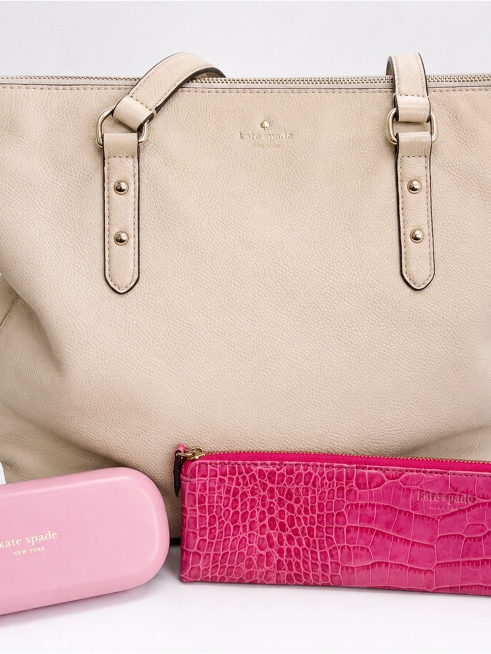 Kate Spade Cream Leather Tote Bag with Pink Accessories - Picture 3 of 10